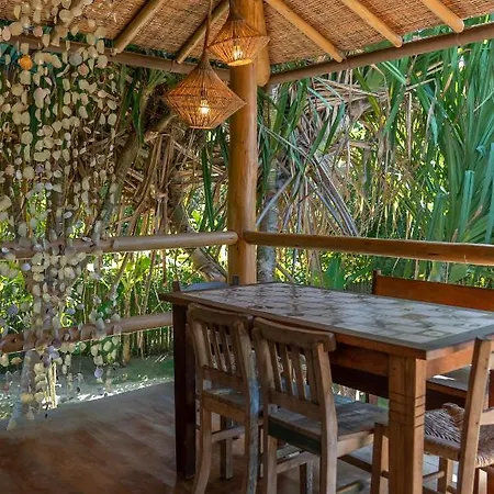 Bangalo Bromelia - Villa Das Flores Trancoso Exterior photo
